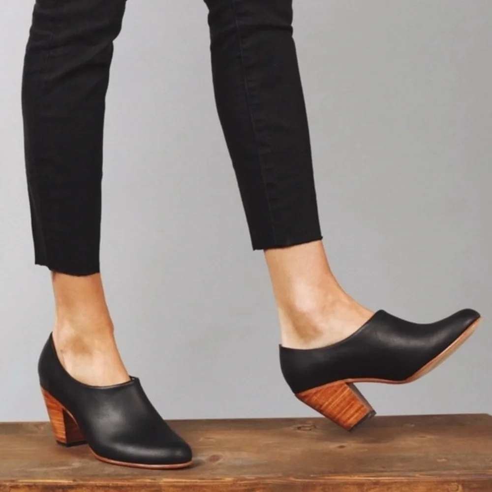 Nisolo Austin Heel Noir Black Leather Plumps Ankle Booties Womens 7.5